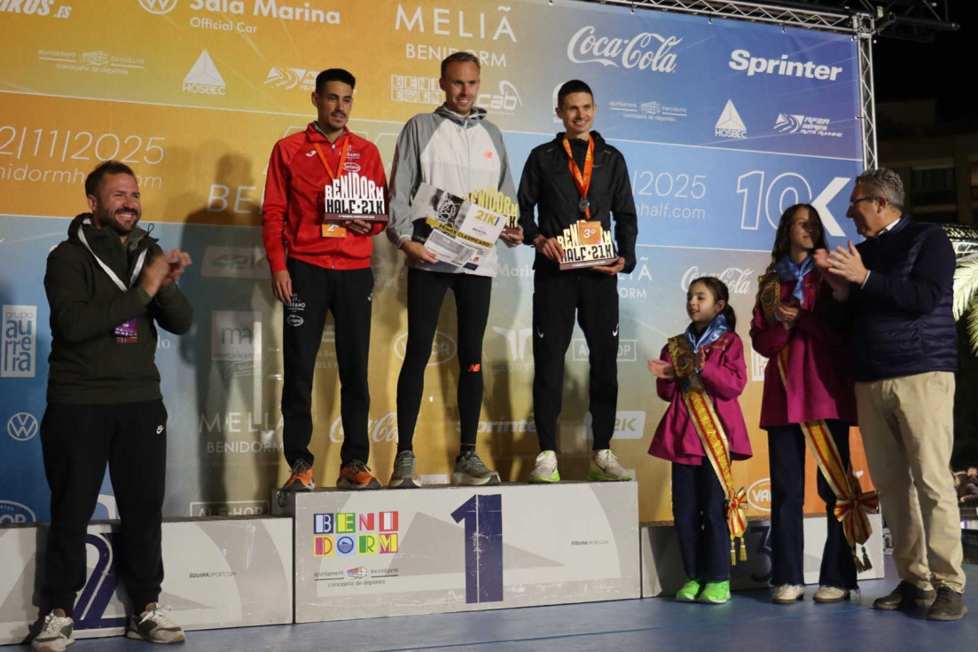 podio masculino benidorm half