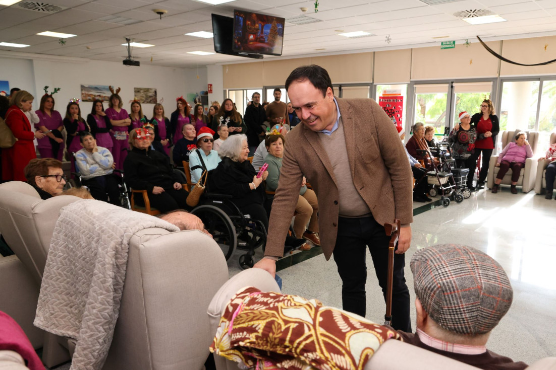 VISITA PRESIDENT HOSPITAL ASILO SANTA MARTA VILLAJOYOSA