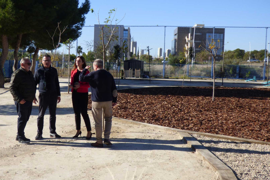 benidorm naturalización patio ceip gabriel miró