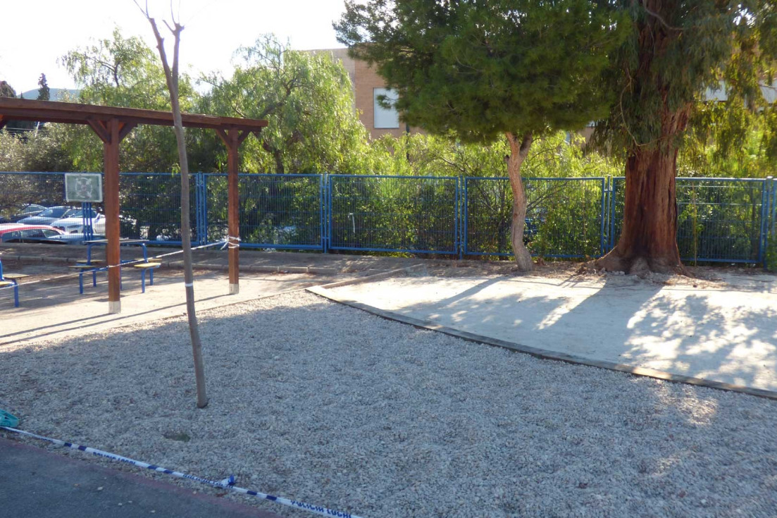 naturalización patio ceip gabriel miró benidorm